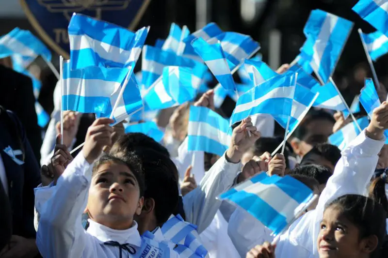Los actos patrios, punta del iceberg del trabajo escolar