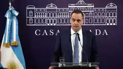 El Gobierno insistirá con la privatización de Aerolíneas Argentinas y otras empresas estatales