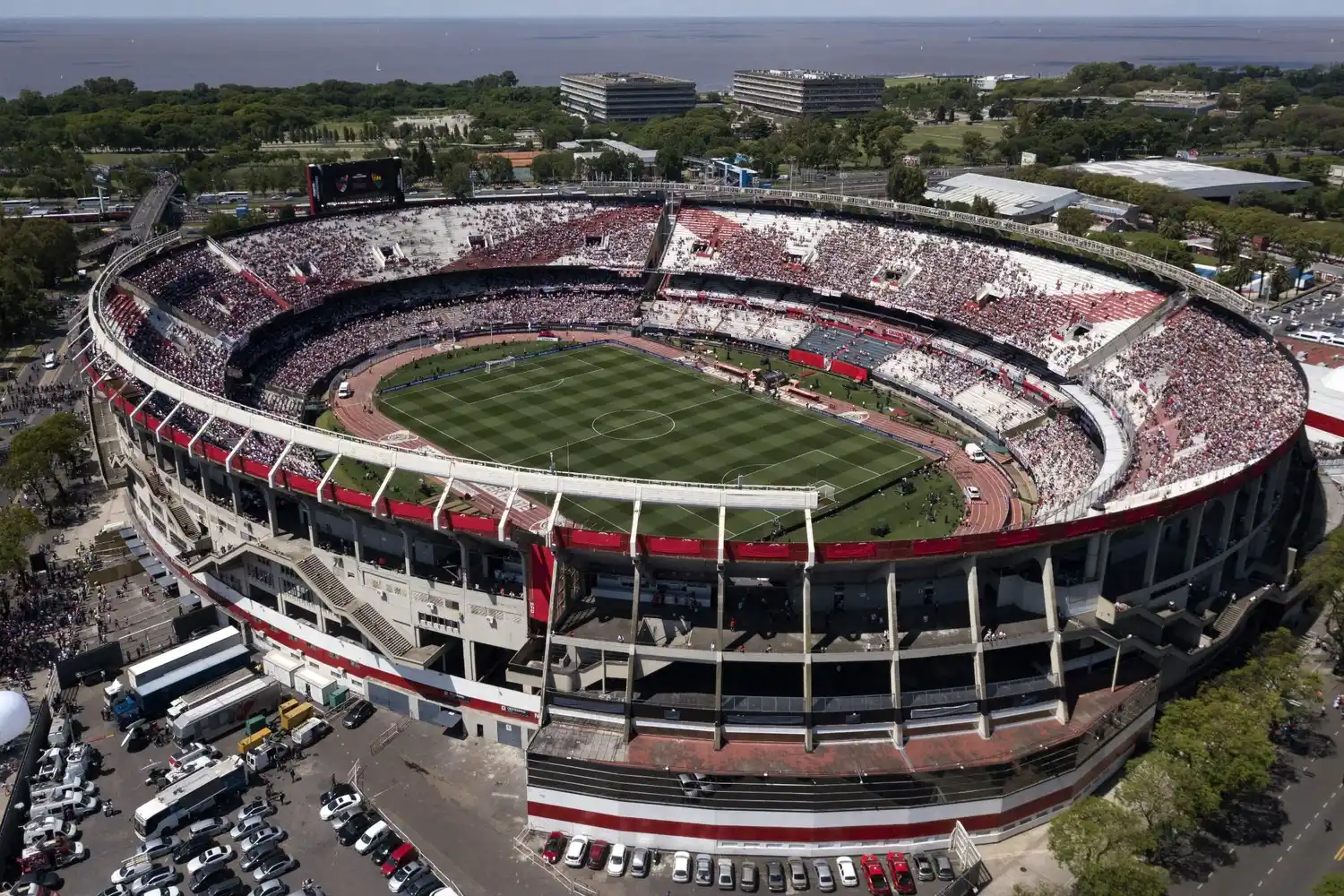 Se suspendió la final entre Boca y River