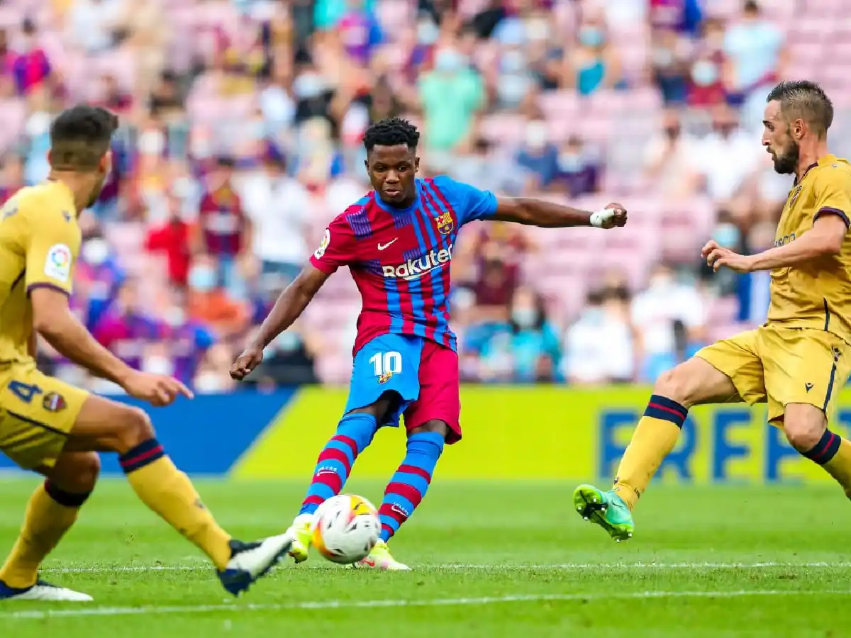Ansu Fati usó la "10" de Messi y anotó un gol