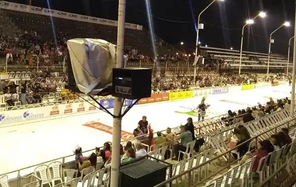 El Carnaval vive su segunda noche de fiesta en el Corsódromo