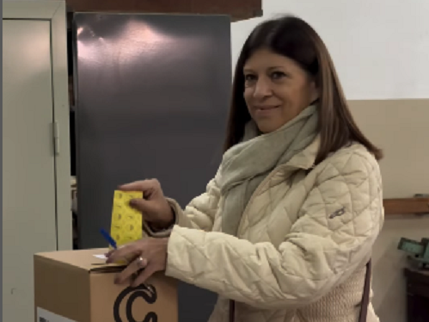 Clara García votó en Rosario y pidió defender el futuro con el compromiso ciudadano.
