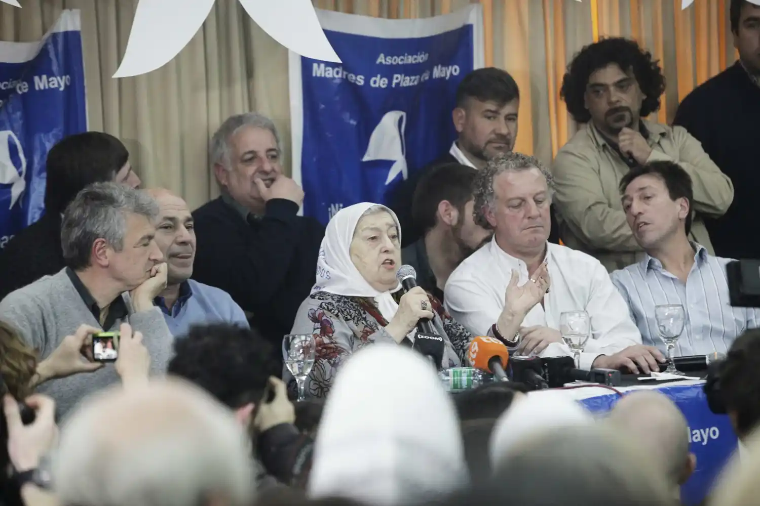 "Hay que ocuparse del desempleo y el  hambre"