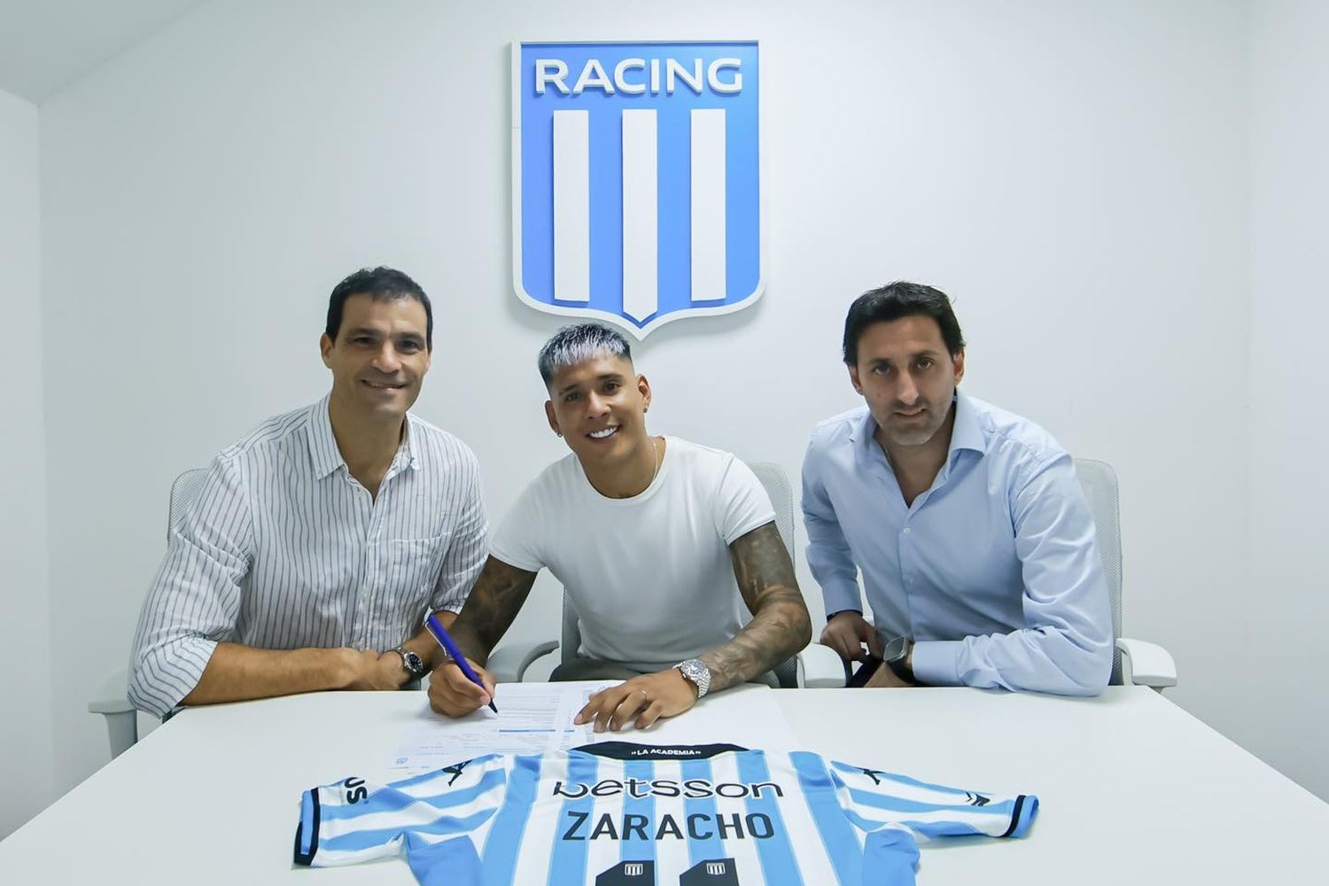 Racing presentó a Matías Zaracho