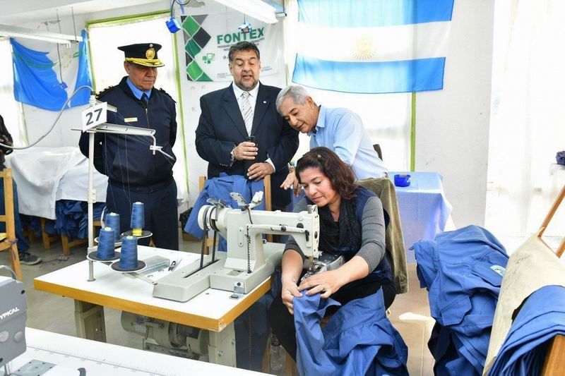 FONTEX entregó nueva indumentaria
a organismos gubernamentales