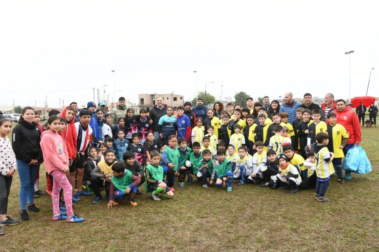 Se realizó un encuentro de “Escuelitas Deportivas Barriales” en Los Arces