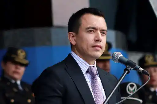 Daniel Noboa es reelecto en la presidencia de Ecuador con 56% de los votos