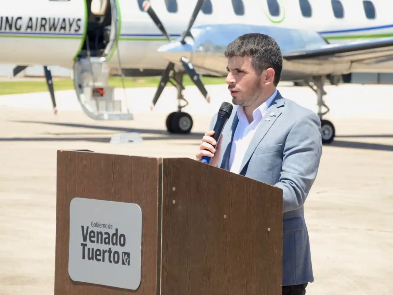 Leonel Chiarella destacó en la estación aérea local el próximo estreno del nuevo servicio. Foto: MVT