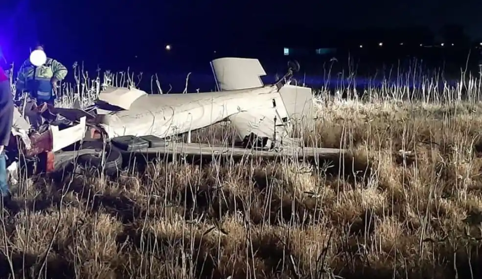 Escobar: investigan por qué cayó una avioneta cuyo piloto murió en el acto