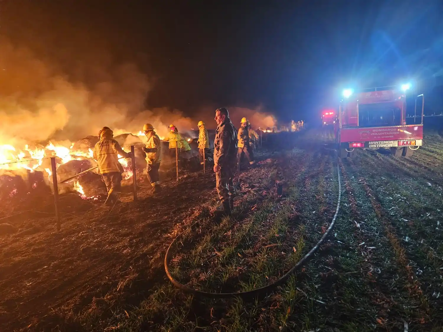 Incendio rural en cercanías a Vázquez, controlado por el accionar de Bomberos de Chaves y el CPR