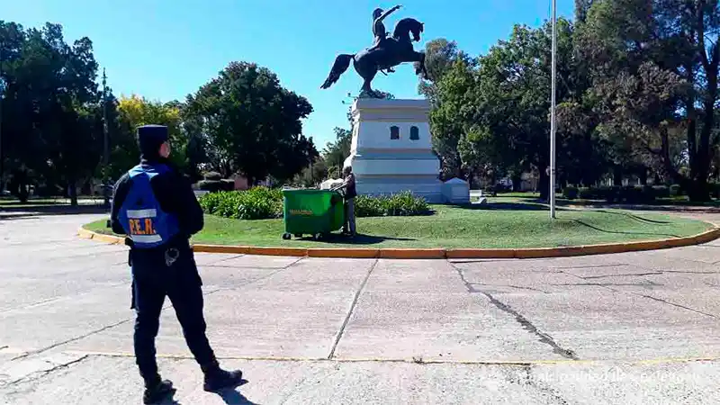 Una camioneta colisionó a un menor