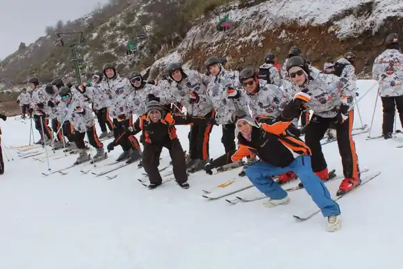 Un viaje de egresados a Bariloche cuesta $500.000 y en Santa Fe ganan terreno otras opciones