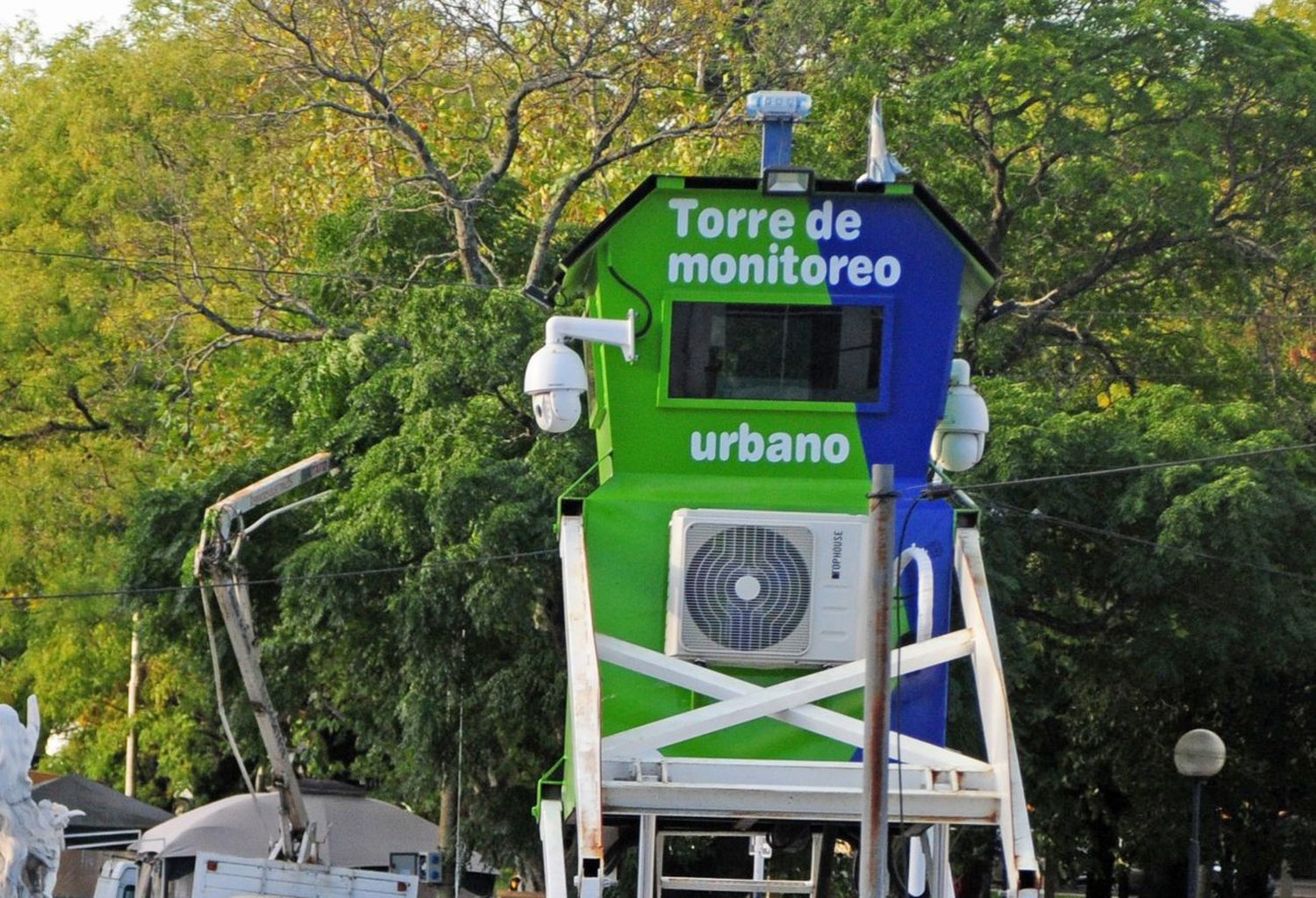 ¿Con qué equipamiento cuenta la garita de seguridad ubicada en la diagonal Illia?