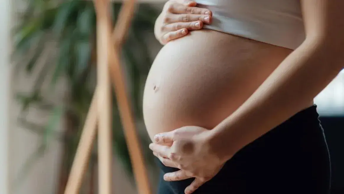 Maldivas eliminó la transmisión maternoinfantil (madre a hijo) del VIH, la sífilis y la hepatitis B.
