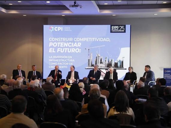 El G6, la CGT y la Uocra coincidieron en que “sin infraestructura no hay desarrollo”