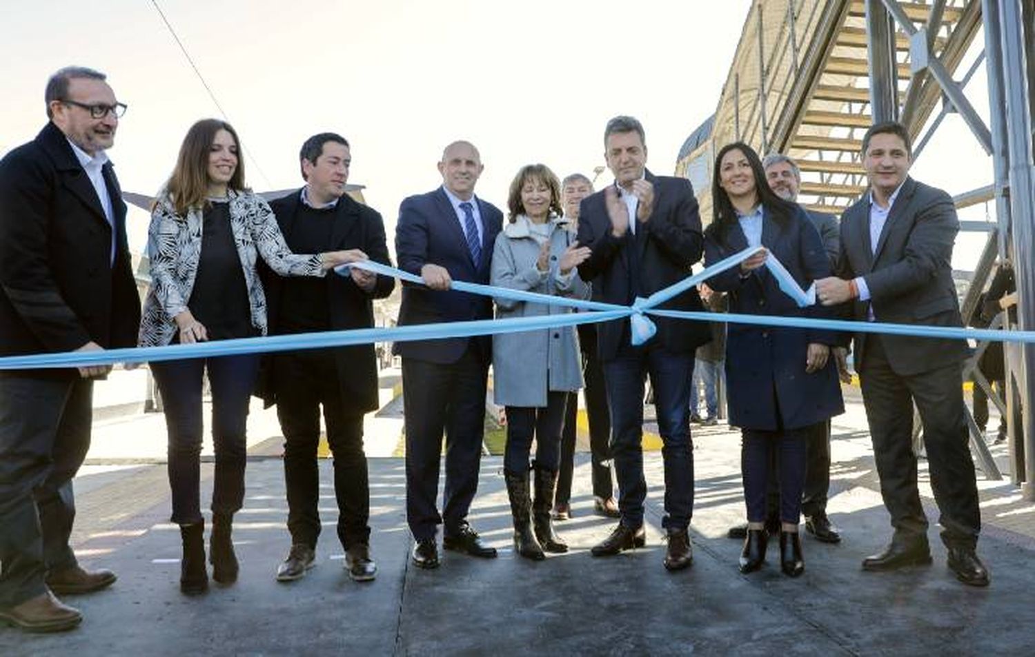 Massa, en la inauguración de la Estación Grand Bourg: “Traemos soluciones para los pasajeros”