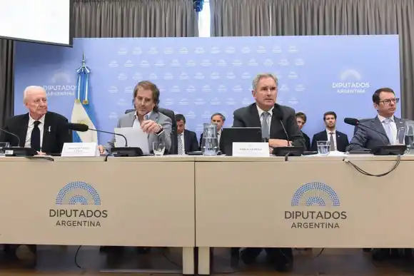 Pablo Quirno afirma que la caída de la incertidumbre permitirá acumular reservas y pagar deuda