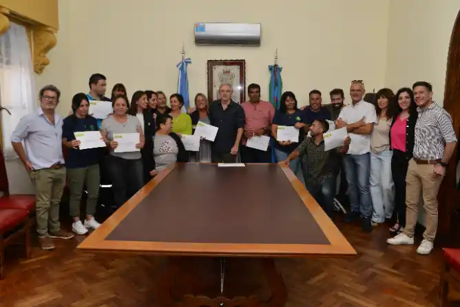 El intendente reconoció a los trabajadores municipales que participaron en el “Espacio para Líderes”