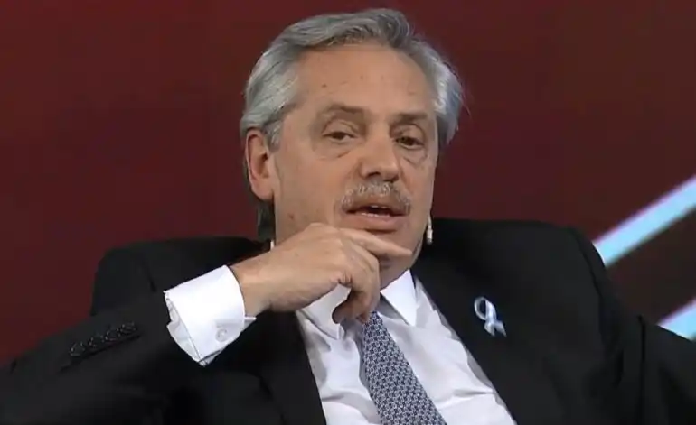 Para Alberto Fernández, "Cristina puede ser altanera y soberbia, pero ladrona no es"