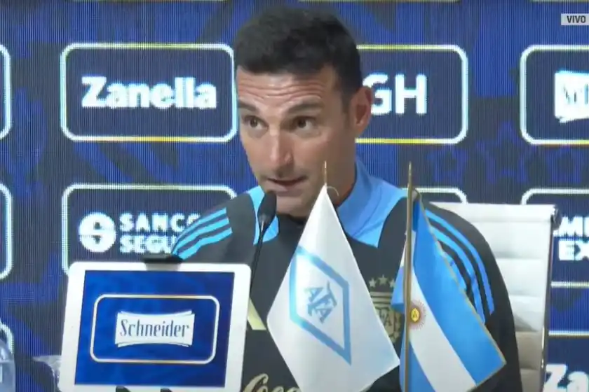 Scaloni, sobre la foto de los chicos de Newell's con Malcorra: "Tendría que ser algo normal"