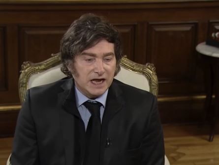 Javier Milei sobre la inmigración: "Si no se adaptan a tu cultura, entonces es una invasión"