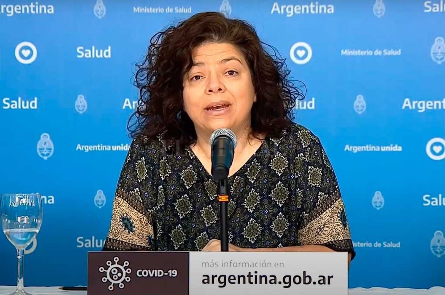 Fallecieron 10 personas y 2.922 diagnosticaron con Covid-19