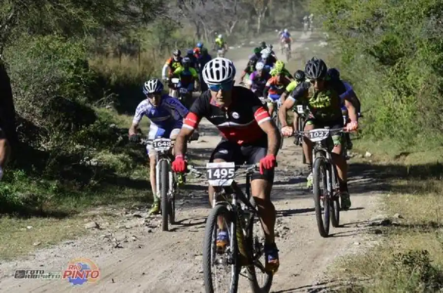 Buena presencia de ciclistas de la ciudad en el Desafío Río Pinto