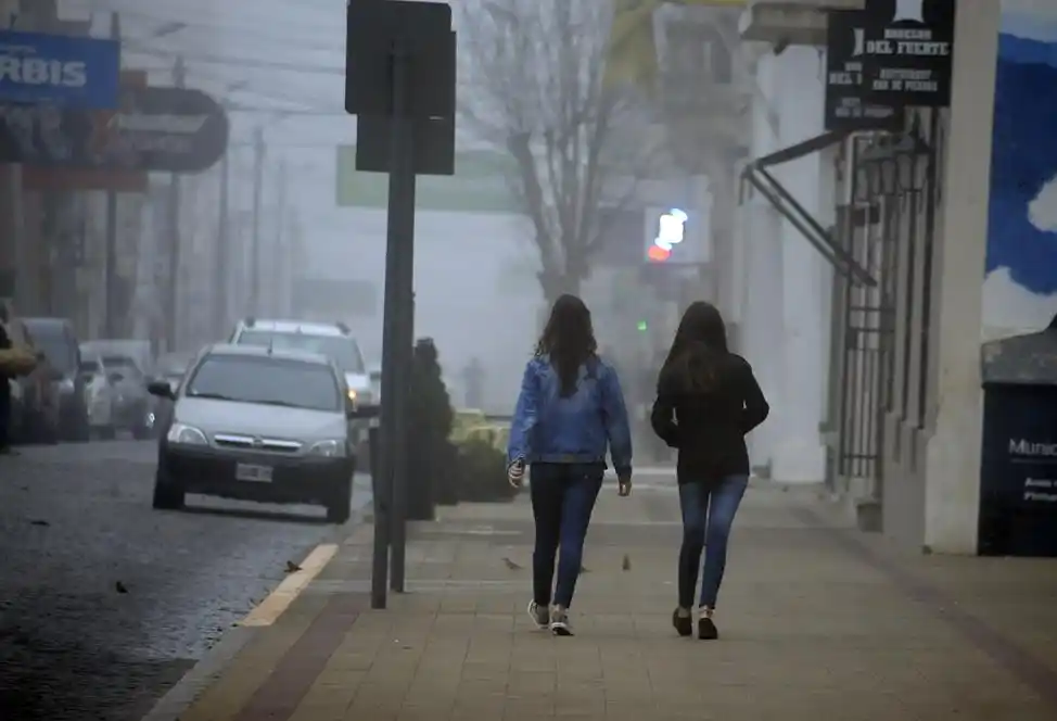 Recomendaciones a la hora de manejar con niebla
