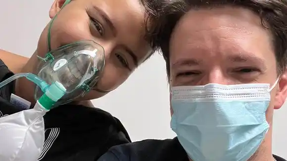 Falleció la joven a la que Lasso le cantó en un hospital en Caracas