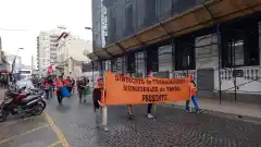 Trabajadores municipales concretaron el segundo día de paro y volvieron a marchar