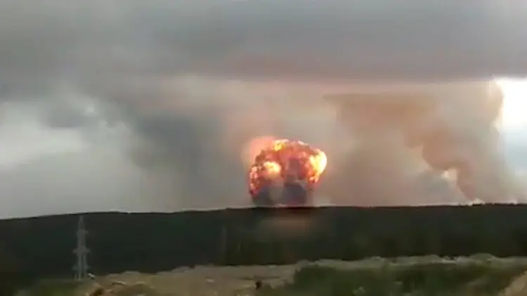 Explotó un arsenal militar en Siberia y hay 11.000 evacuados