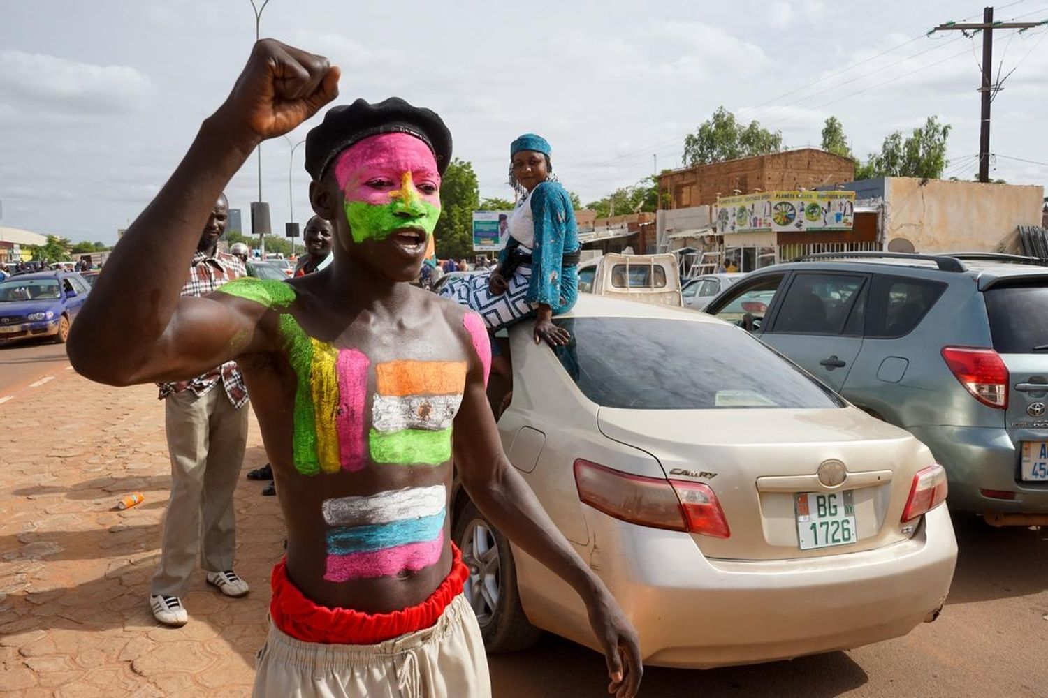 No se revelaron ni la fecha ni las modalidades de dicha intervención, pero según el presidente marfileño, Alassane Ouattara, se convocará "lo antes posible".