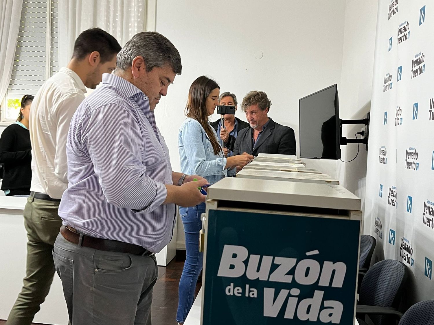 Acto de apertura en la Sala Garnier de la Municipalidad.