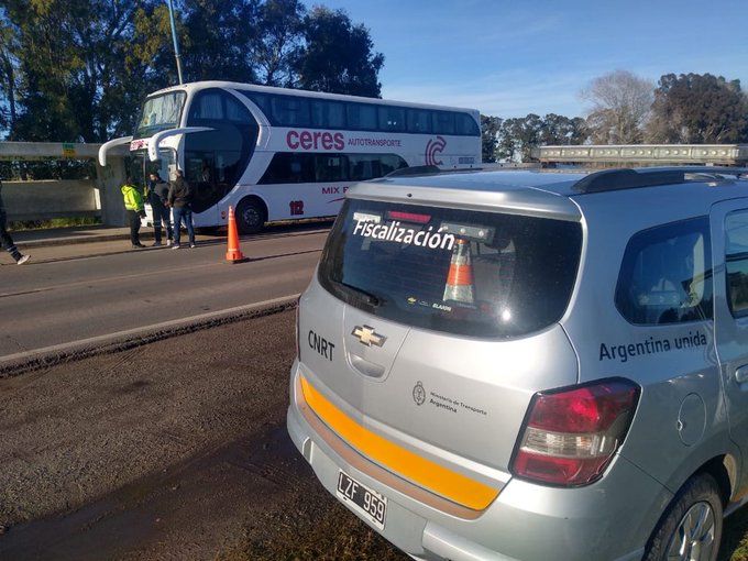 Mar del Plata: Interceptan colectivo que transportaba sin permiso 46 pasajeros de Puerto Madryn a Jujuy