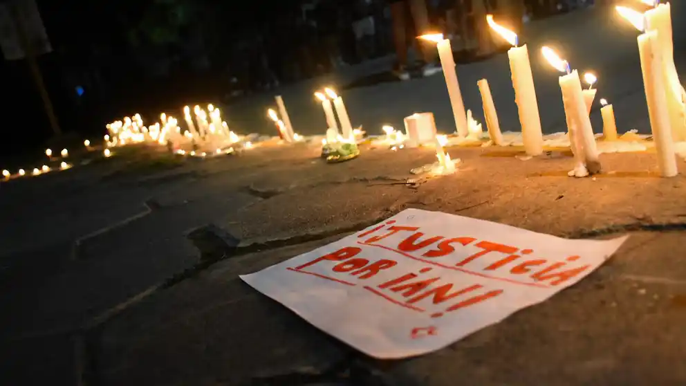 San Cristóbal despide a Ian, el chico asesinado en la escuela: un pueblo en shock