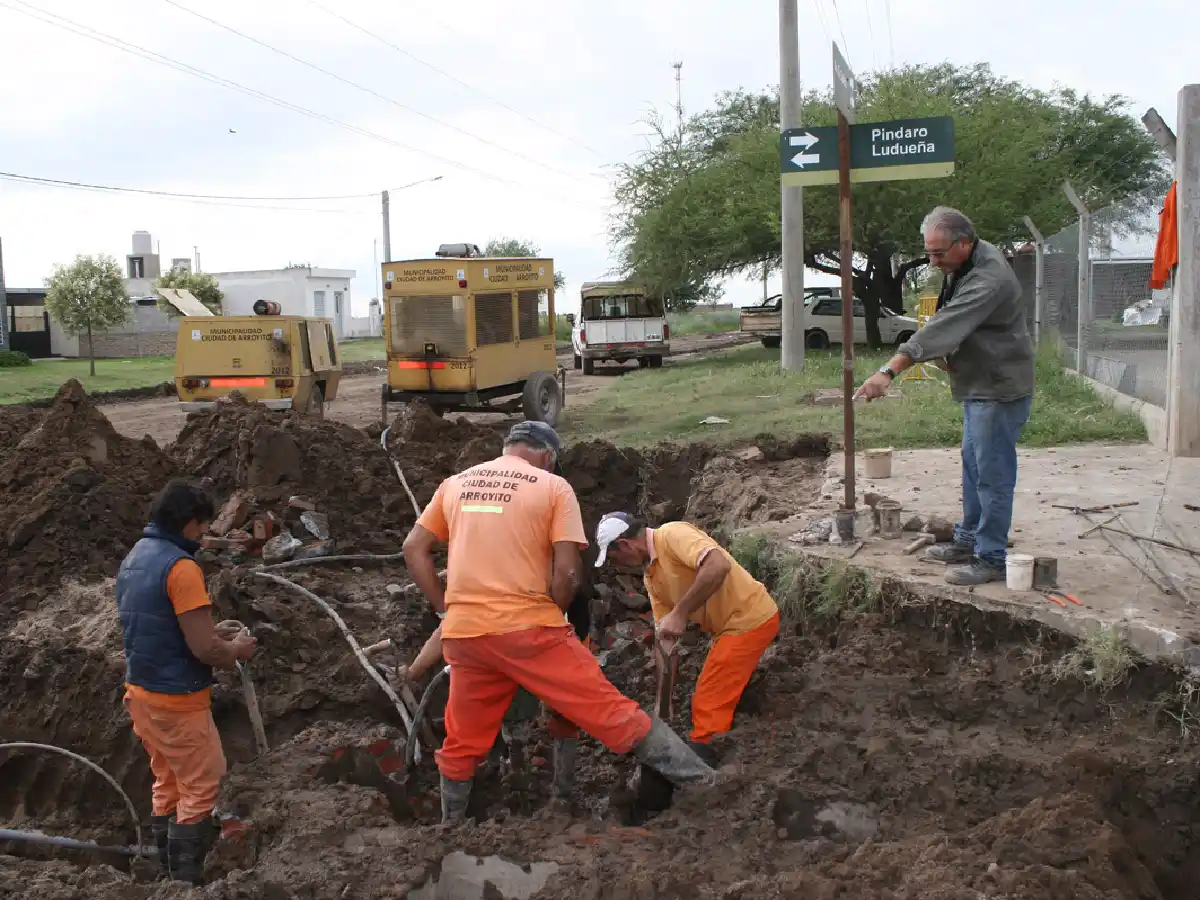 Arroyito: avanzan trabajos en calle Pindaro Ludueña   
