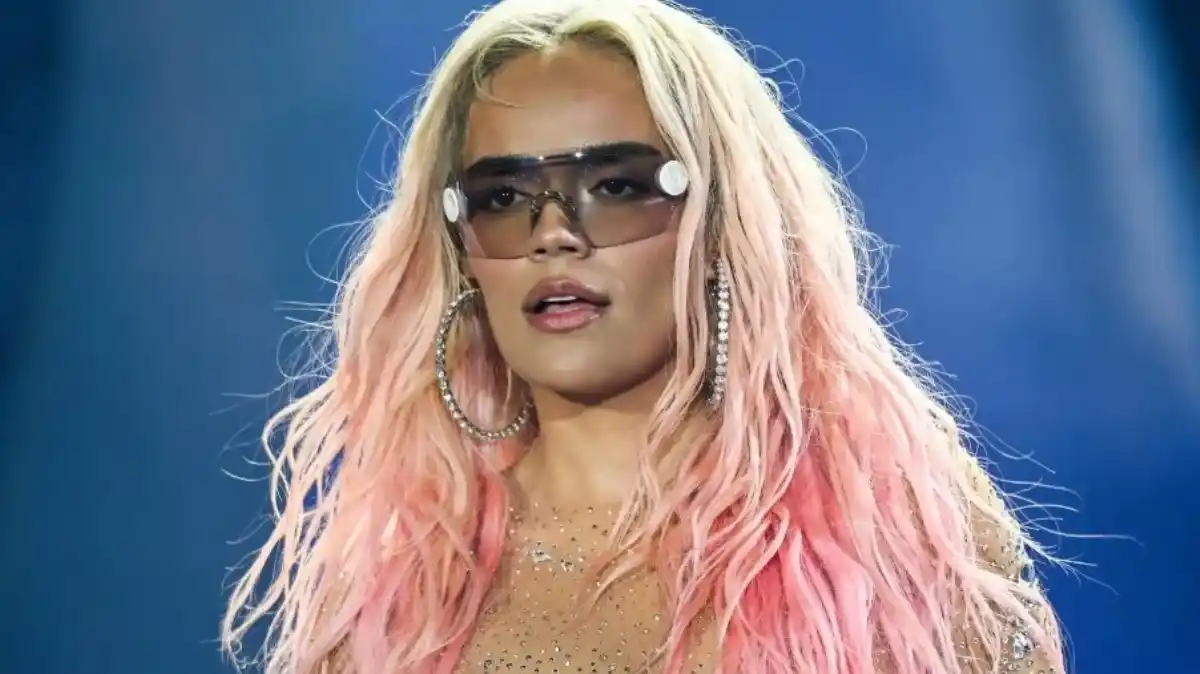 Avión de Karol G aterrizó de emergencia en Los Ángeles, pasó un susto (VIDEO)