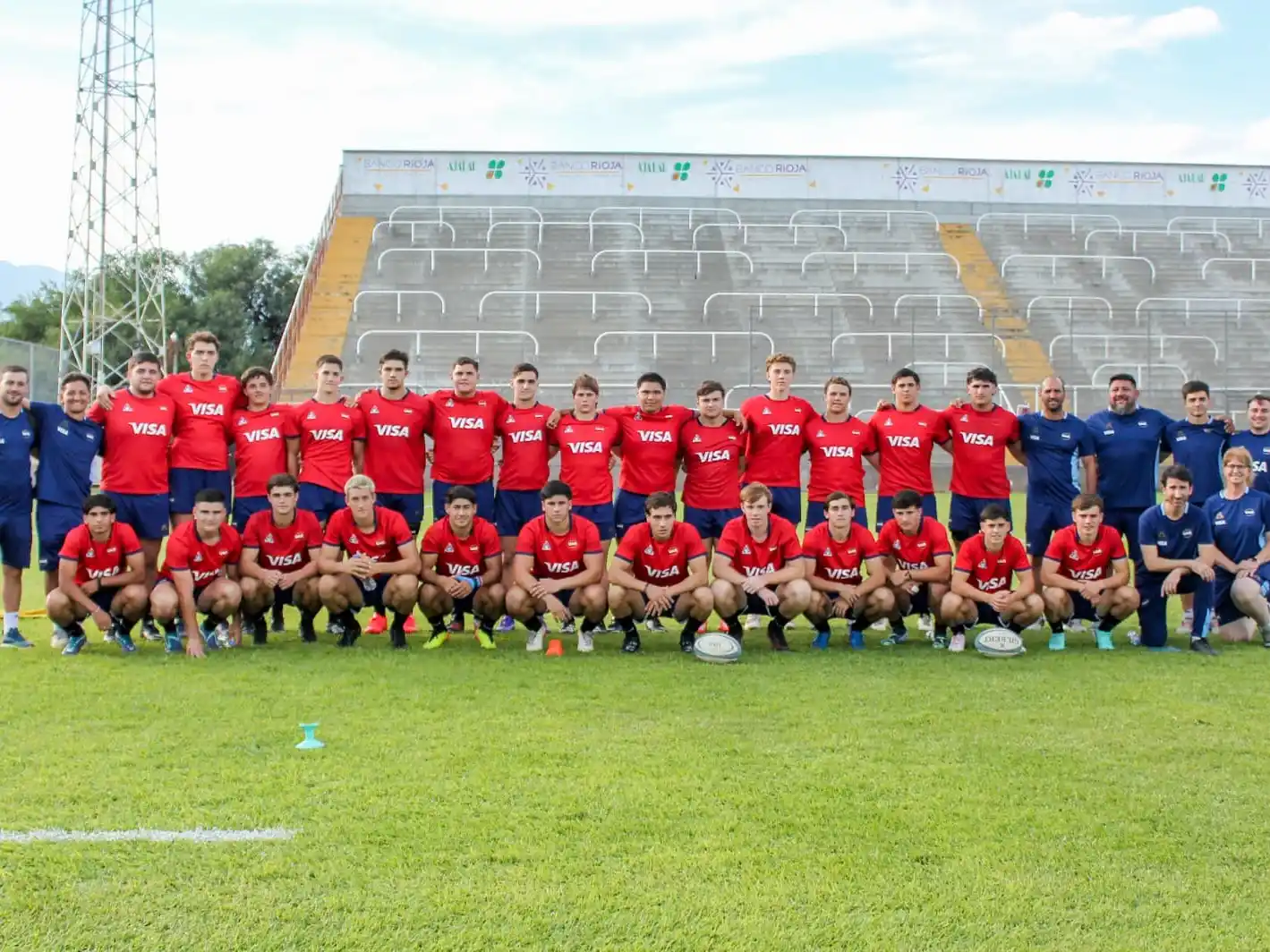 La formación de Argentina 2 con el tandilense Sulpis.