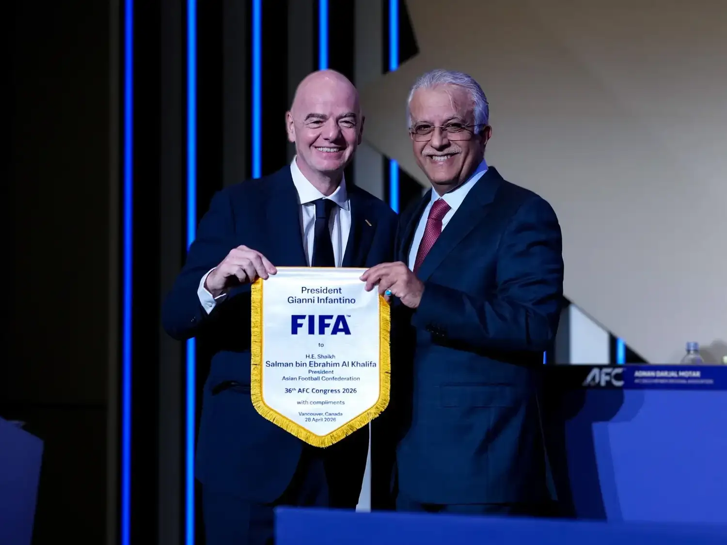 infantino y Shaikh Salman bin Ebrahim Al Khalifa.