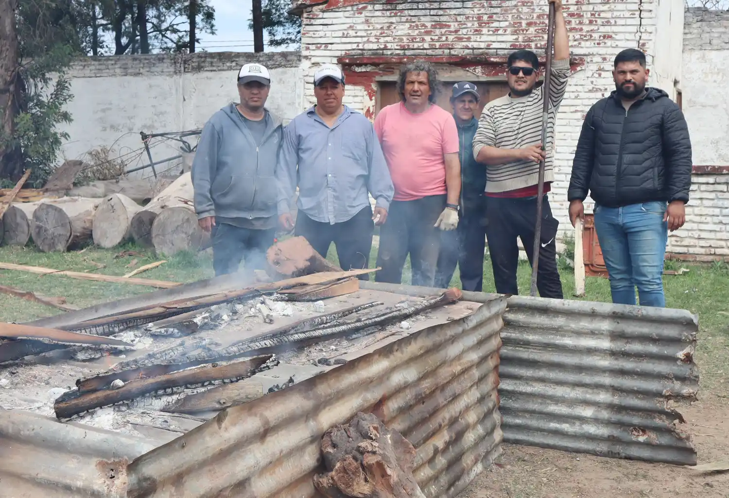 A pesar de la creciente se cumplió con lo pactado por el Día del Empleado de Comercio