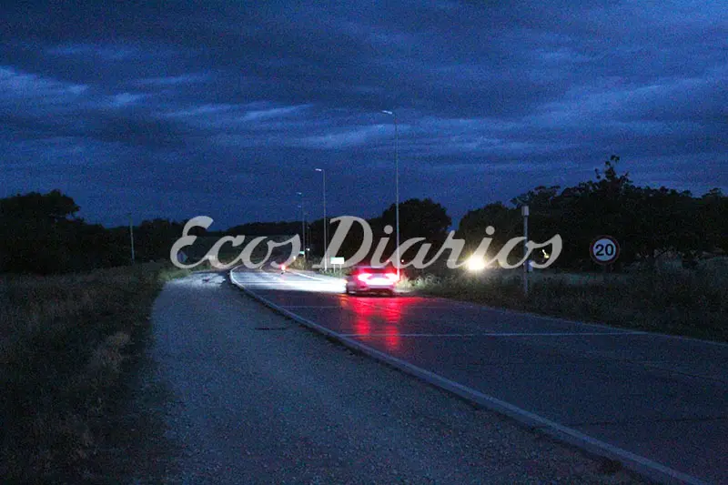 El puente de circunvalación a oscuras