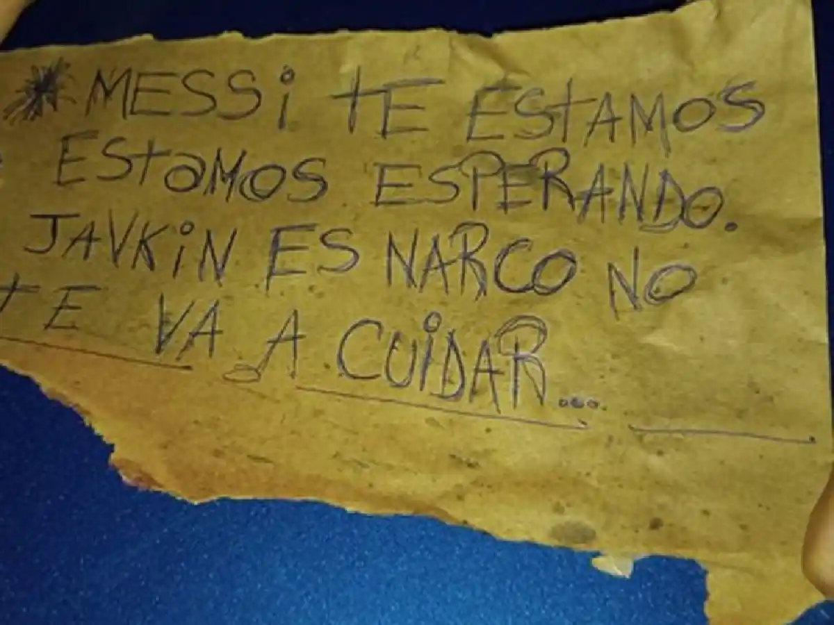 Balearon el supermercado de la familia Rocuzzo en Rosario: "Messi, Javkin no te va a cuidar"