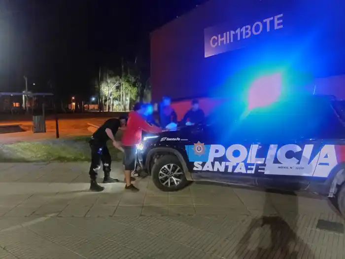 operativo traslado detencion patrullero rafaela noche - 3