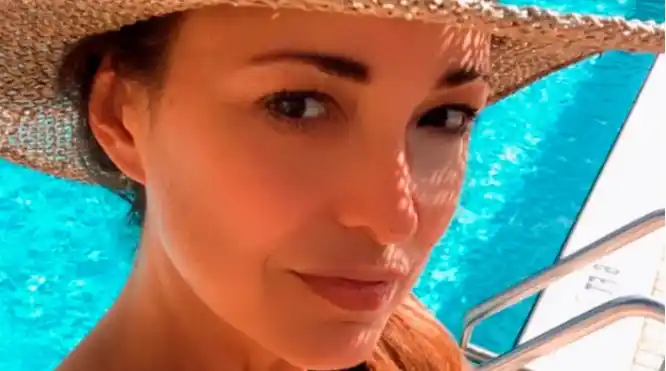 Andrea Estévez hizo una desgarradora confesión sobre la actitud de su hija en el cole con respecto a su papá