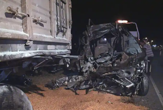 Imputan de "homicidio culposo" al camionero que chocó con la familia del Papa
