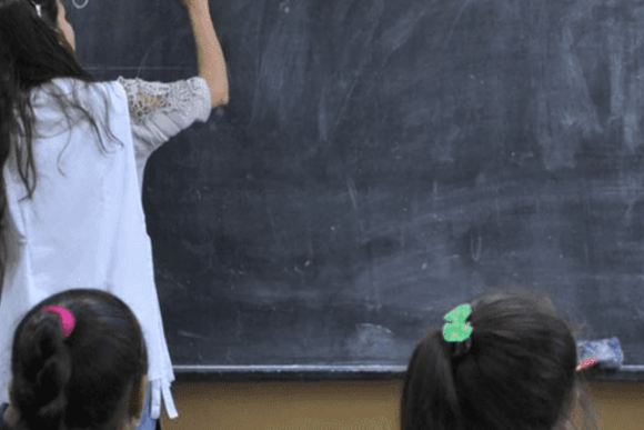 Asistencia Perfecta: más de 46 mil docentes cobrarán el incentivo mensual de octubre