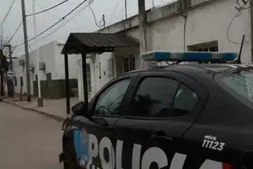 Dos detenidos en un control vehicular: les secuestraron droga, dinero y una vaina servida