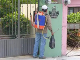 Alertan por falsos fumigadores contra el dengue en el Conurbano