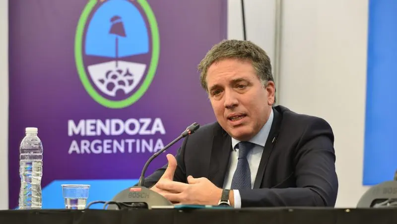 OCDE recomendó a la Argentina «racionalizar» el empleo público y subir la edad jubilatoria de las mujeres