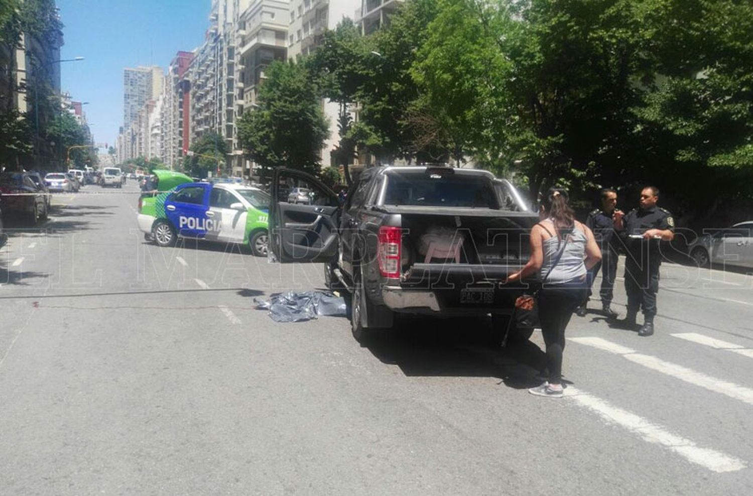 Una mujer murió atropellada por una camioneta en Avenida Colón